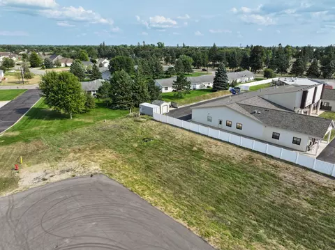 682-684 Voyager Dr, Alexandria, MN 56308