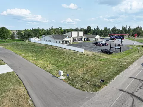 686-688 Voyager Dr, Alexandria, MN 56308