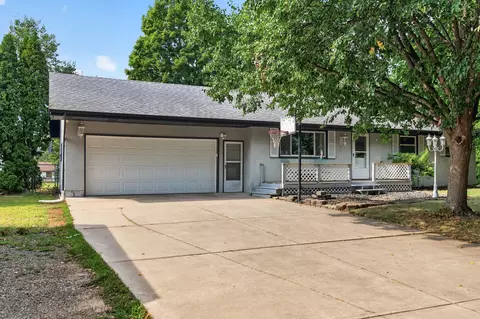 13848 Crosstown Dr NW, Andover, MN 55304