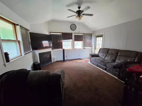 813 Ulstad Ave, Albert Lea, MN 56007 photo 5