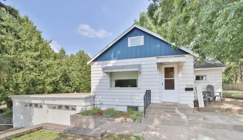 305 W Main St, Crosby, MN 56441