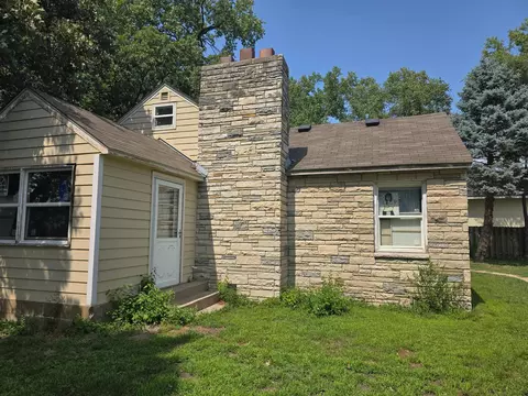 8460 Cottagewood Ter NE, Spring Lake Park, MN 55432