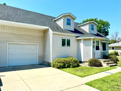 900 2nd St, Farmington, MN 55024