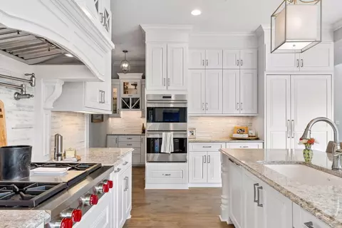 Kitchen - 2735 Deer Run Trl E, Orono, MN 55356 photo 6 of 12