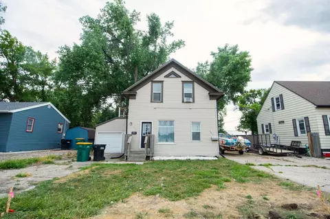 205 1st Ave E, West Fargo, ND 58078