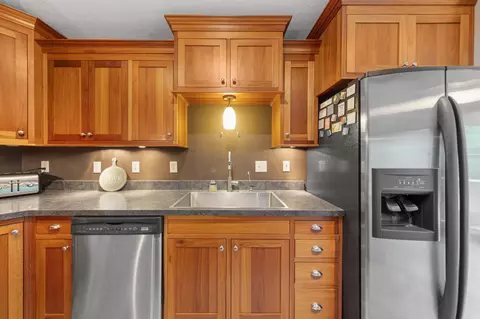 Kitchen - 17 9th Ave SE, Faribault, MN 55021 photo 5 of 9