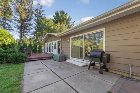Exterior - 17 9th Ave SE, Faribault, MN 55021 photo 7 of 14