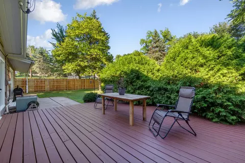Exterior - 17 9th Ave SE, Faribault, MN 55021 photo 9 of 14