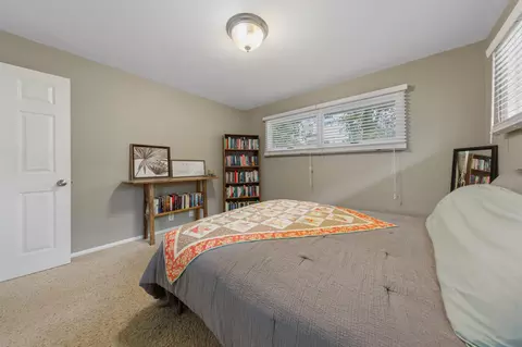 Bedroom - 17 9th Ave SE, Faribault, MN 55021 photo 5 of 9