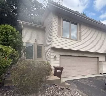 5316 Yorktown Ln N, Plymouth, MN 55442