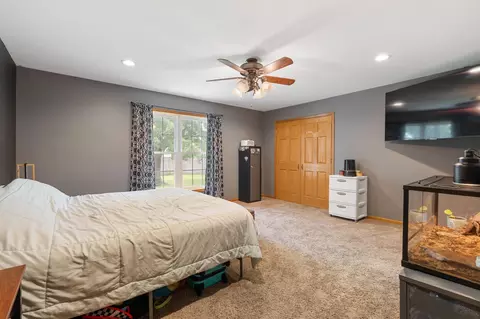 Bedroom - 2209 6th St NW, Austin, MN 55912 photo 1 of 9