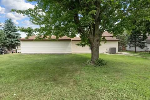 Exterior - 2209 6th St NW, Austin, MN 55912 photo 12 of 13