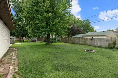 Exterior - 2209 6th St NW, Austin, MN 55912 photo 11 of 13