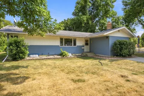 1914 15th St S, Moorhead, MN 56560