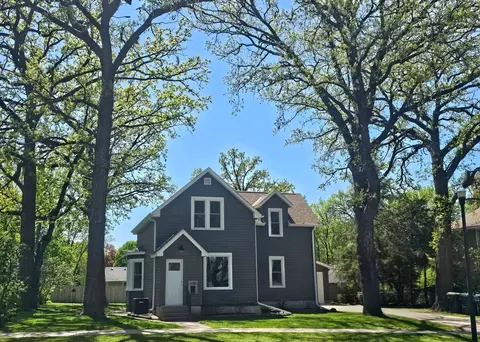 700 2nd Ave SW, Hutchinson, MN 55350
