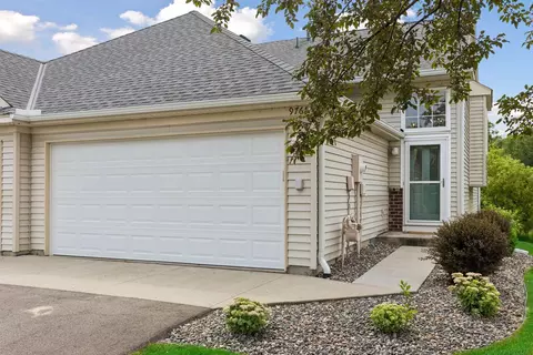 9765 Zinnia Ln N, Maple Grove, MN 55369