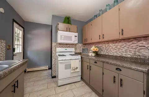 Kitchen - 1200 E Ottum Ave, Bigfork, MN 56628 photo 3 of 3