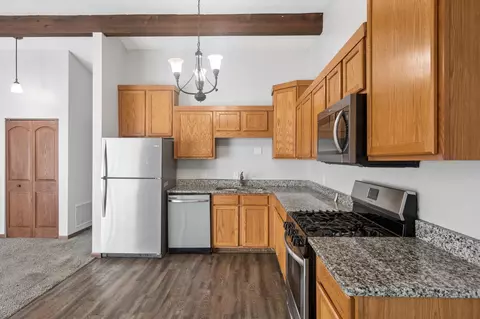 6371 Aspenwood Plz, Woodbury, MN 55125