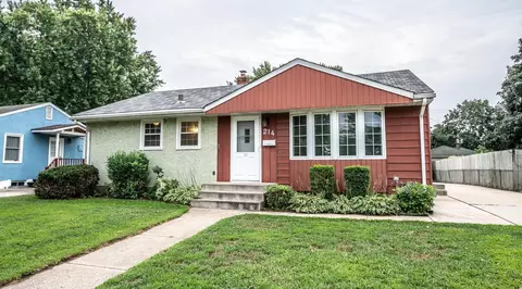 214 Poplar St E, South Saint Paul, MN 55075