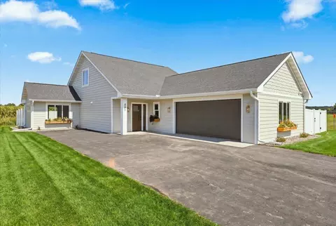 531 Brooks St, Amery, WI 54001