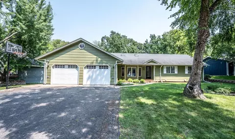17600 Italy Path, Lakeville, MN 55044