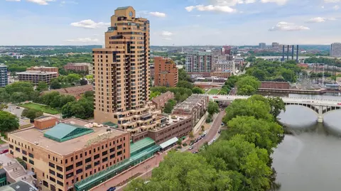 110 Bank St SE #L2801, Minneapolis, MN 55414