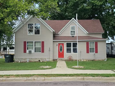 Exterior - 107 2nd Ave E, Lamberton, MN 56152 photo 6 of 7
