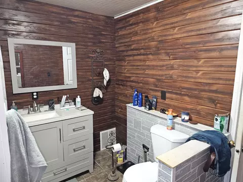 Bath - 107 2nd Ave E, Lamberton, MN 56152 photo 3 of 5