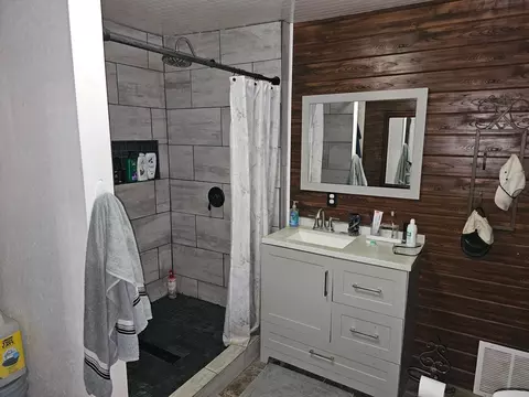 Bath - 107 2nd Ave E, Lamberton, MN 56152 photo 1 of 5