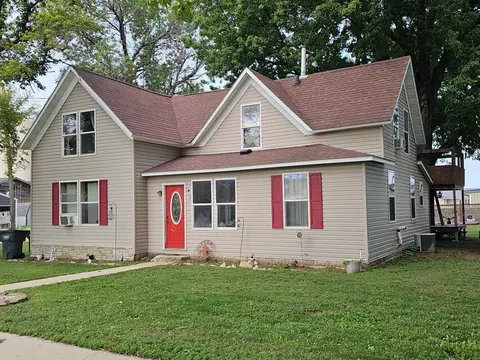 Exterior - 107 2nd Ave E, Lamberton, MN 56152 photo 2 of 7