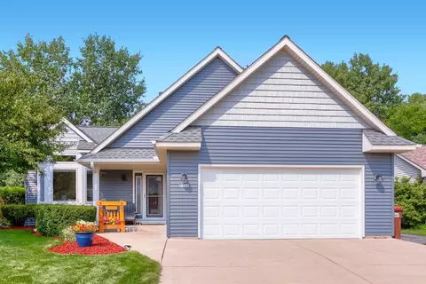 2358 Holly Ave N, Oakdale, MN 55128