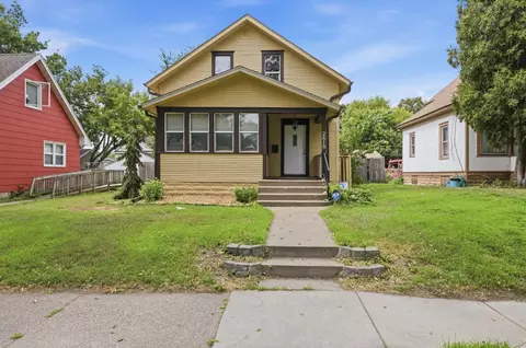 2619 James Ave N, Minneapolis, MN 55411