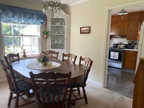 Dining - 708 8th St SW, Willmar, MN 56201 photo 2 of 3