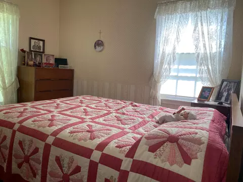 Bedroom - 708 8th St SW, Willmar, MN 56201 photo 3 of 4