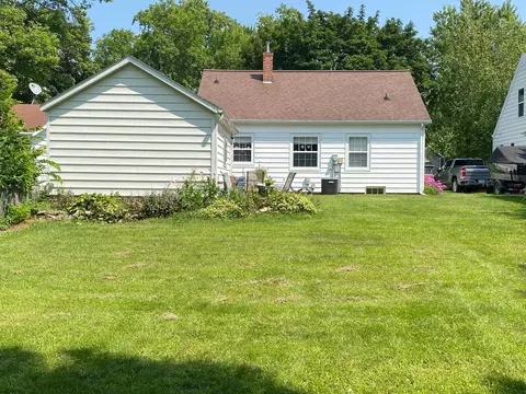 Exterior - 708 8th St SW, Willmar, MN 56201 photo 7 of 8