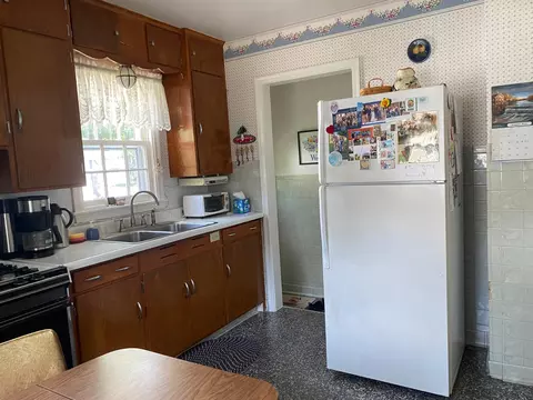Kitchen - 708 8th St SW, Willmar, MN 56201 photo 3 of 3