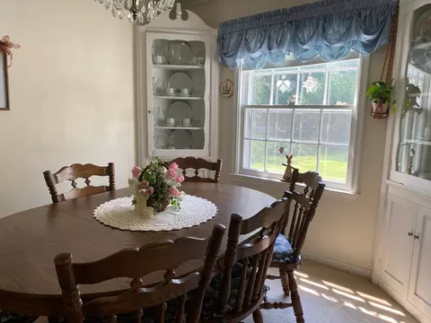 Dining - 708 8th St SW, Willmar, MN 56201 photo 3 of 3