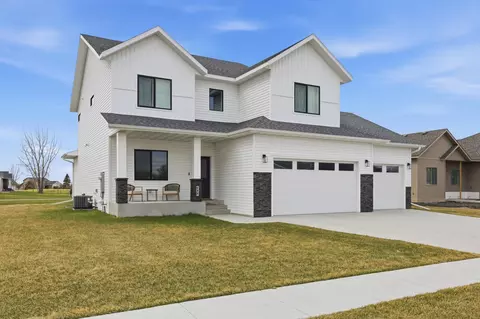 Exterior - 102 Annies Way, Mapleton, ND 58059 photo 2 of 4