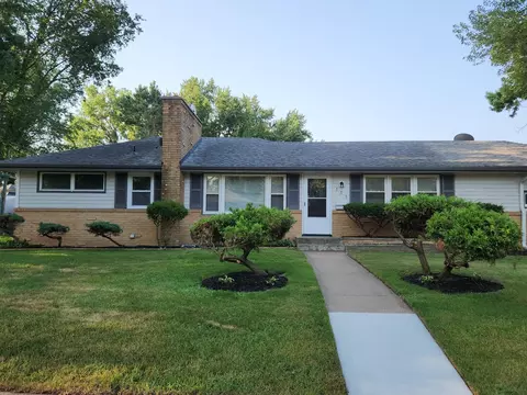500 Bennett Dr NE, Fridley, MN 55432