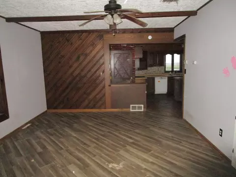 Living - 740 E Broadway, Plainview, MN 55964 photo 2 of 3