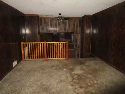 Living - 740 E Broadway, Plainview, MN 55964 photo 3 of 3