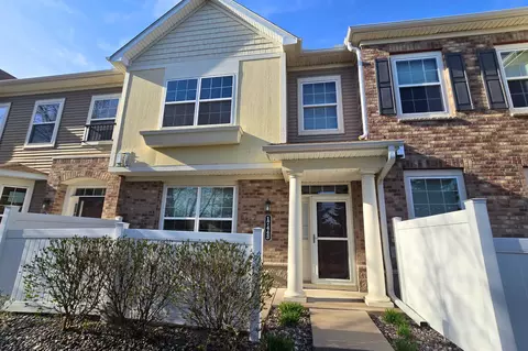 17443 72nd Ave N #2202, Maple Grove, MN 55311