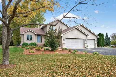 13640 Nester Ct, Lindstrom, MN 55045