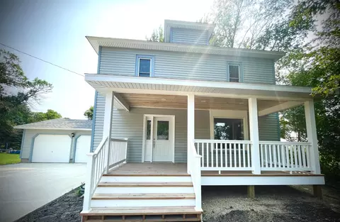 279 Mckinley St, Emmons, MN 56029