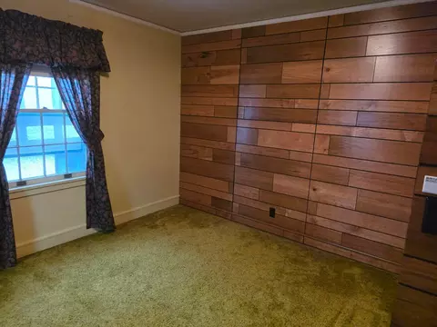 Bedroom - 720 Main St, Winona, MN 55987 photo 3 of 5