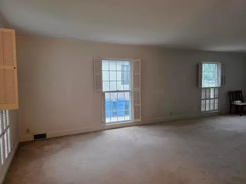 Living - 720 Main St, Winona, MN 55987 photo 2 of 5