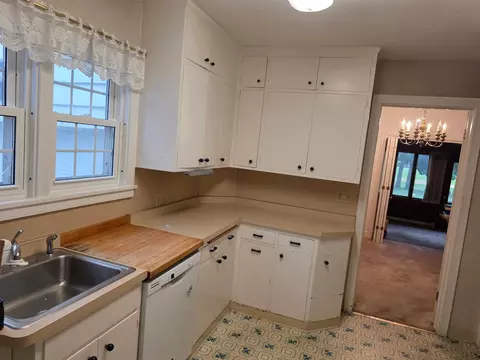 Kitchen - 720 Main St, Winona, MN 55987 photo 2 of 2
