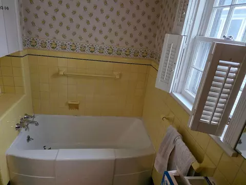 Bath - 720 Main St, Winona, MN 55987 photo 2 of 3