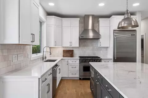 Kitchen - 2 Maclynn Rd, Excelsior, MN 55331 photo 2 of 5