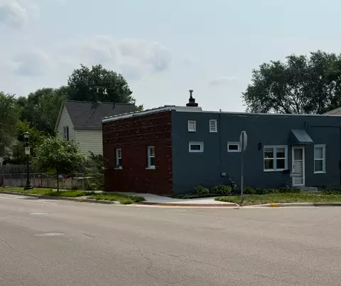 318 Front Ave, Saint Paul, MN 55117